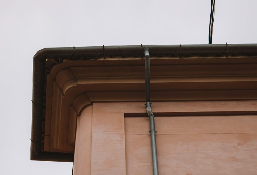 When to Replace Gutters: 5 Key Signs